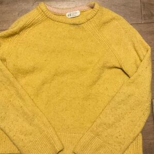 Kids yellow sweater